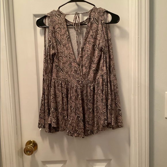American Eagle Babydoll statement back bell sleeve - Picture 7 of 11